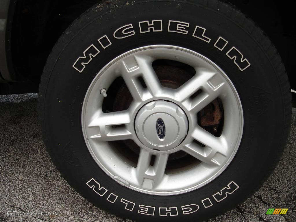 2005 Explorer XLT 4x4 - Mineral Grey Metallic / Graphite photo #11