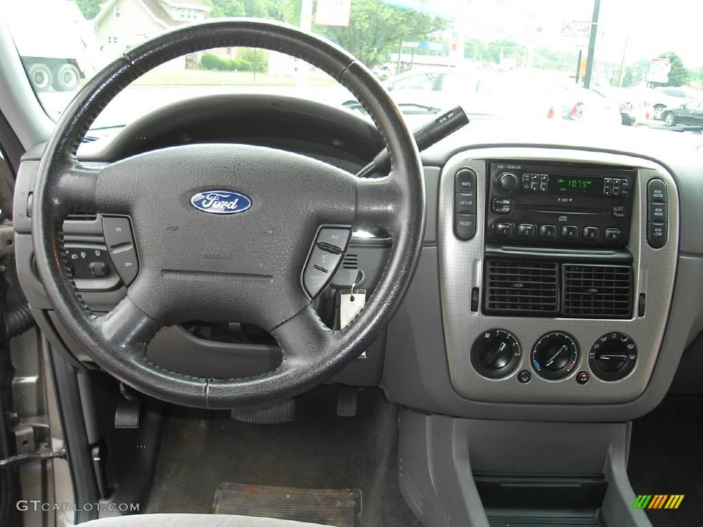 2005 Explorer XLT 4x4 - Mineral Grey Metallic / Graphite photo #20