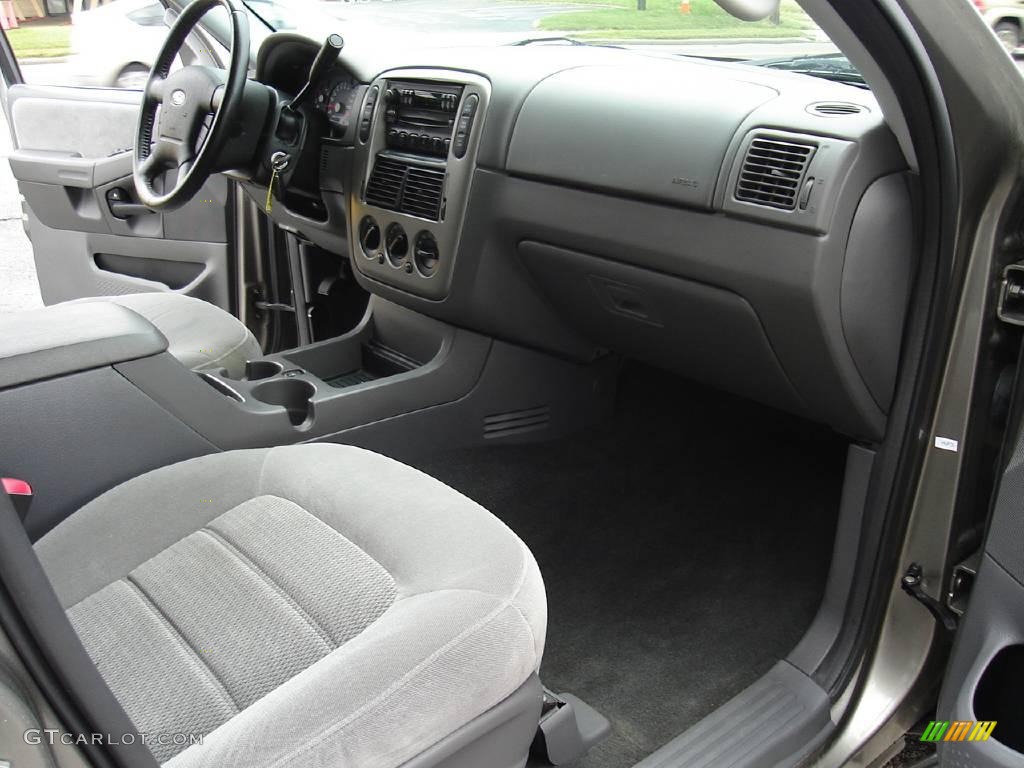 2005 Explorer XLT 4x4 - Mineral Grey Metallic / Graphite photo #22