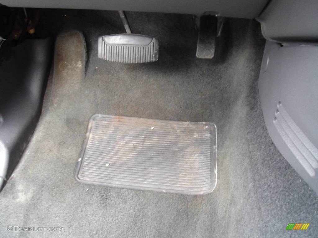 2005 Explorer XLT 4x4 - Mineral Grey Metallic / Graphite photo #31