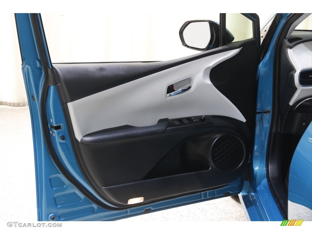 2019 Toyota Prius Prime Premium Door Panel Photos