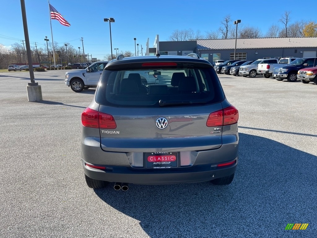 2016 Tiguan R-Line 4MOTION - Pepper Gray Metallic / Charcoal photo #6