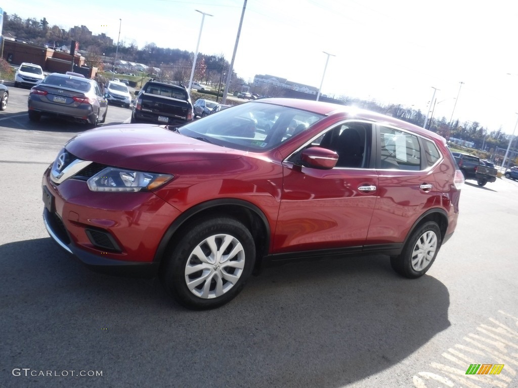2014 Rogue S AWD - Cayenne Red / Charcoal photo #5