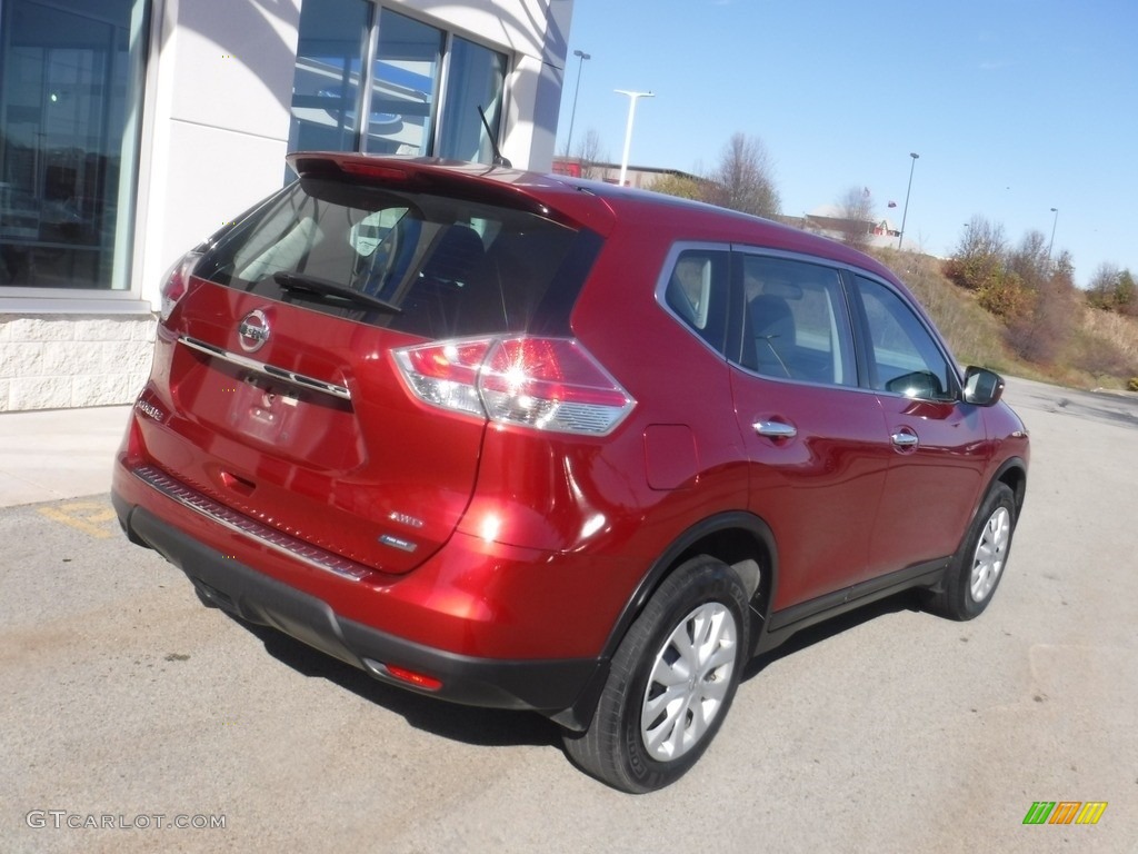 2014 Rogue S AWD - Cayenne Red / Charcoal photo #8