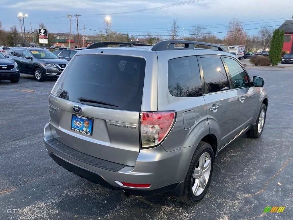 2010 Forester 2.5 X Premium - Steel Silver Metallic / Platinum photo #6