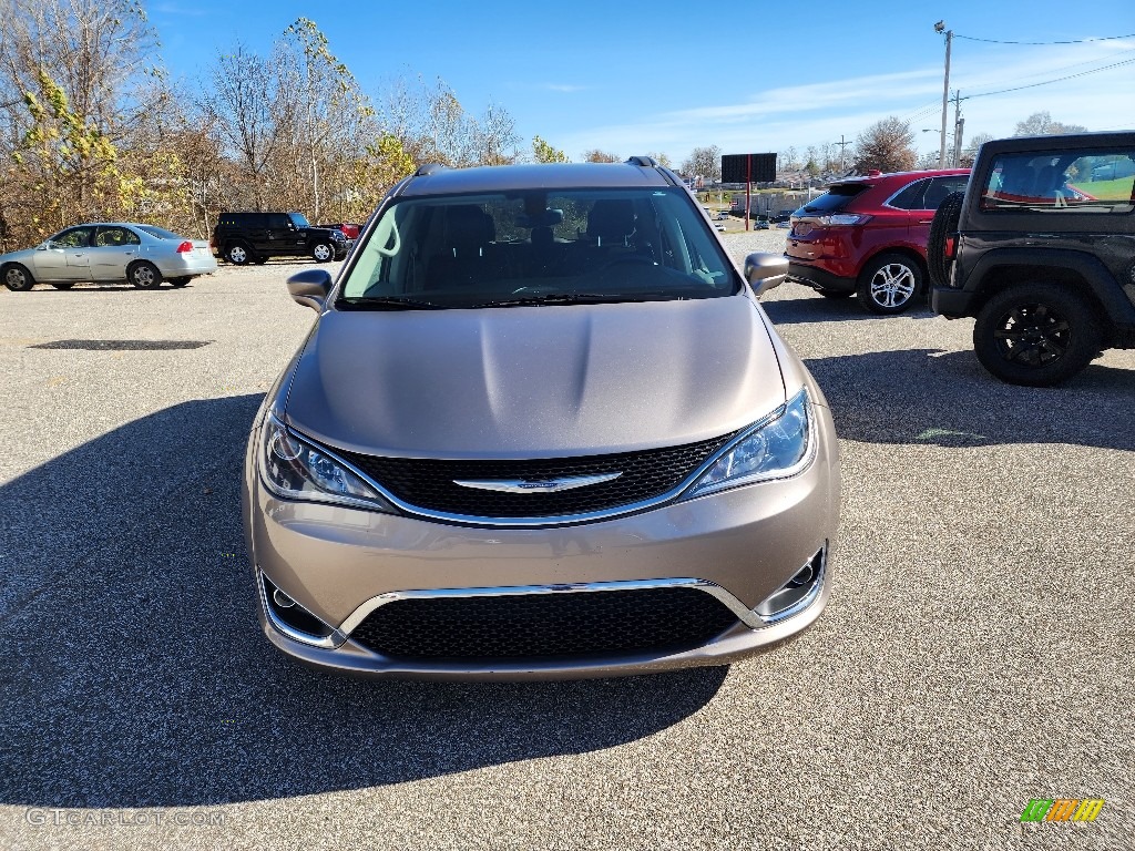 2017 Pacifica Touring L - Molten Silver / Black/Alloy photo #2