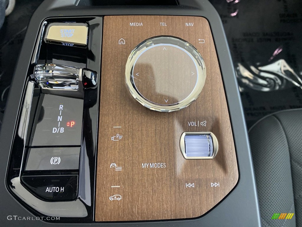 2023 BMW iX xDrive50 Transmission Photos