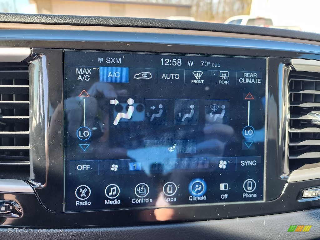 2017 Pacifica Touring L - Molten Silver / Black/Alloy photo #19