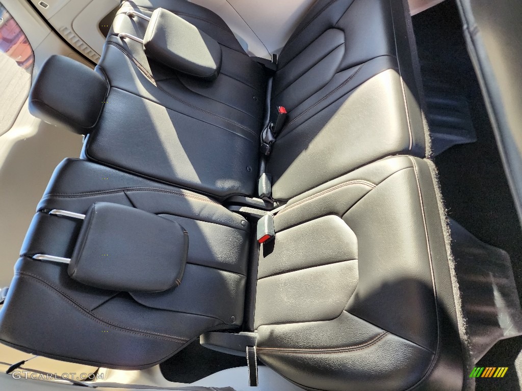 2017 Pacifica Touring L - Molten Silver / Black/Alloy photo #26