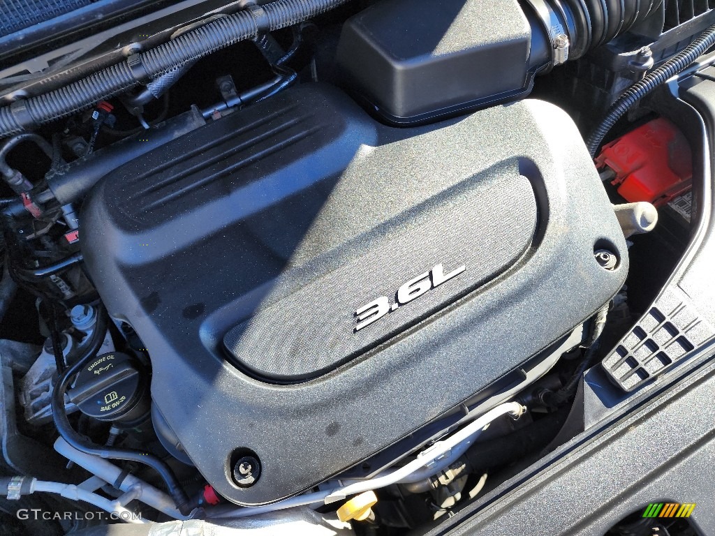 2017 Pacifica Touring L - Molten Silver / Black/Alloy photo #29
