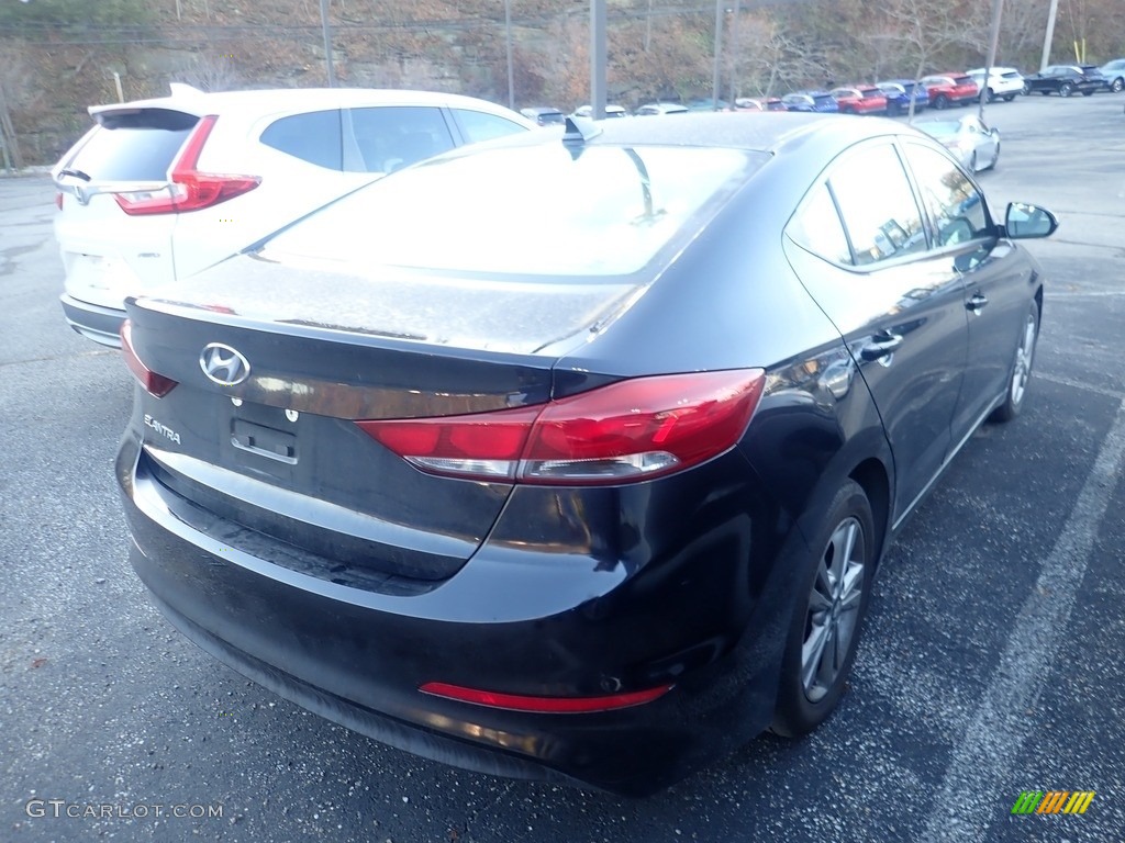 2017 Elantra SE - Black / Gray photo #4