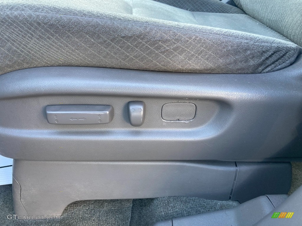 2015 Odyssey LX - Alabaster Silver Metallic / Gray photo #10