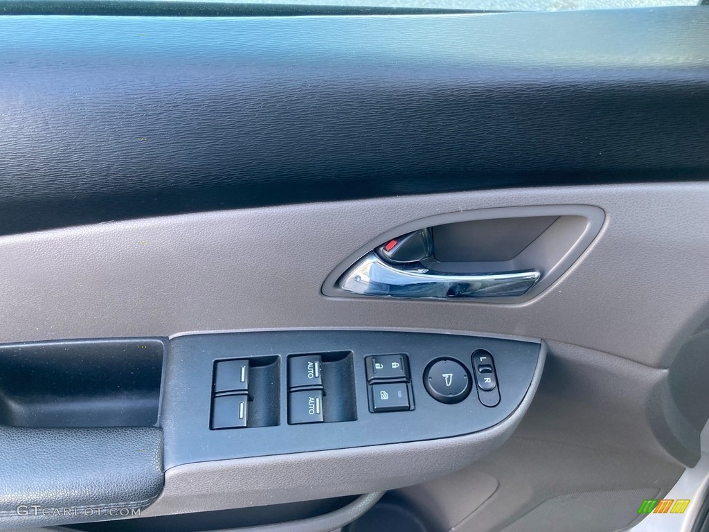2015 Odyssey LX - Alabaster Silver Metallic / Gray photo #11