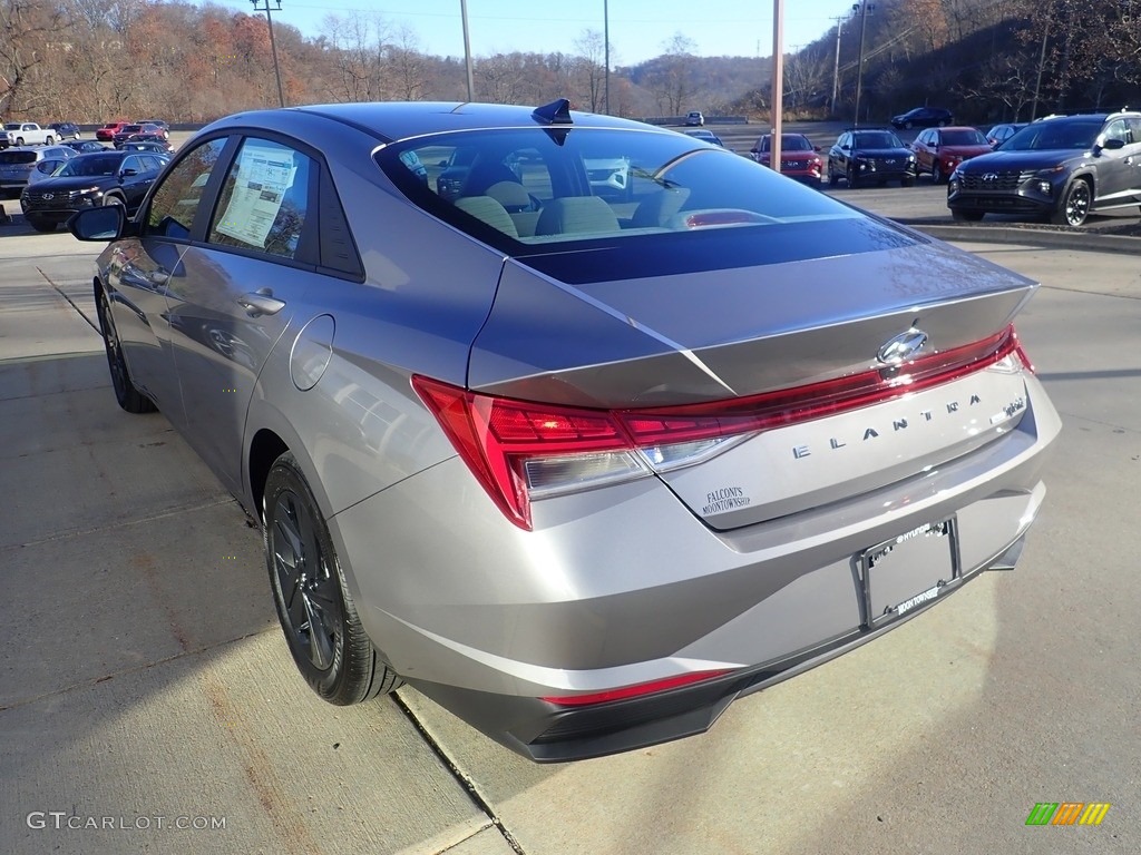 2023 Elantra Blue Hybrid - Fluid Metal / Medium Gray photo #5