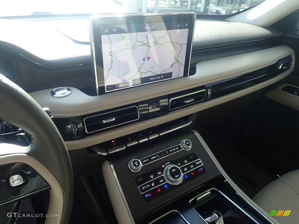 2020 Lincoln Aviator Reserve AWD Controls Photos