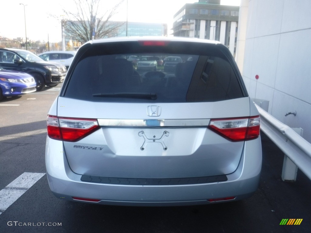 2012 Odyssey LX - Alabaster Silver Metallic / Gray photo #8