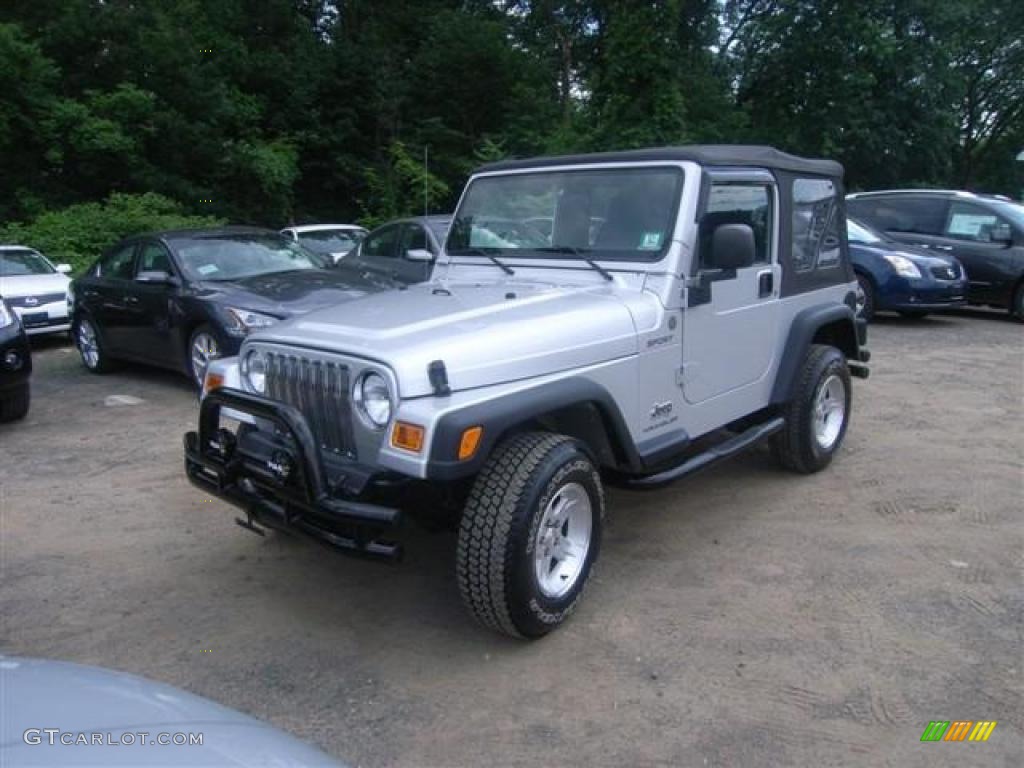 2004 Wrangler Sport 4x4 - Bright Silver Metallic / Dark Slate Gray photo #1