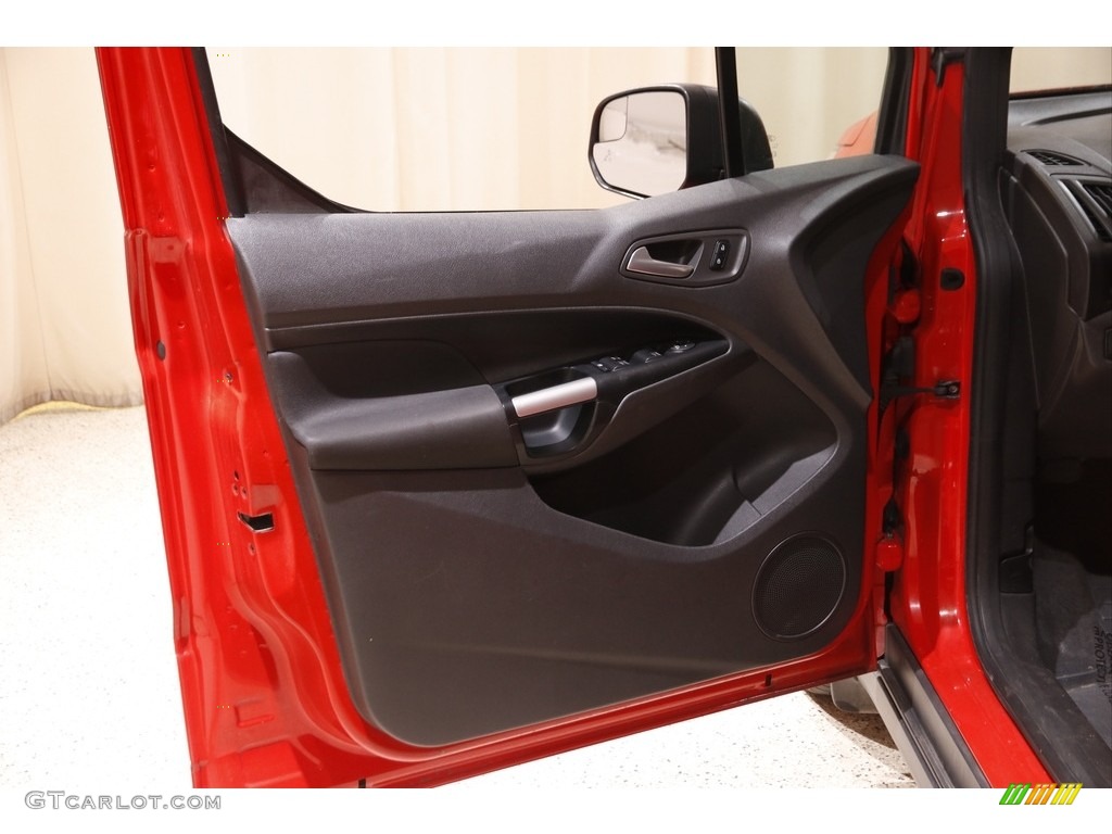 2018 Transit Connect XLT Passenger Wagon - Race Red / Charcoal Black photo #4