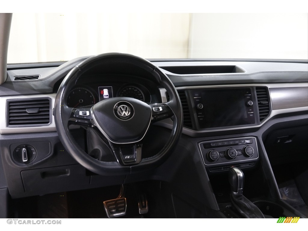 2019 Volkswagen Atlas SE 4Motion Dashboard Photos