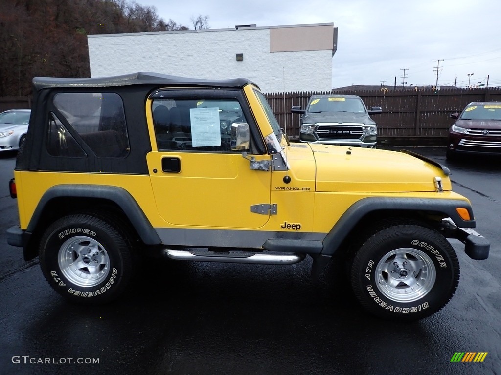 2002 Wrangler SE 4x4 - Solar Yellow / Agate Black photo #8