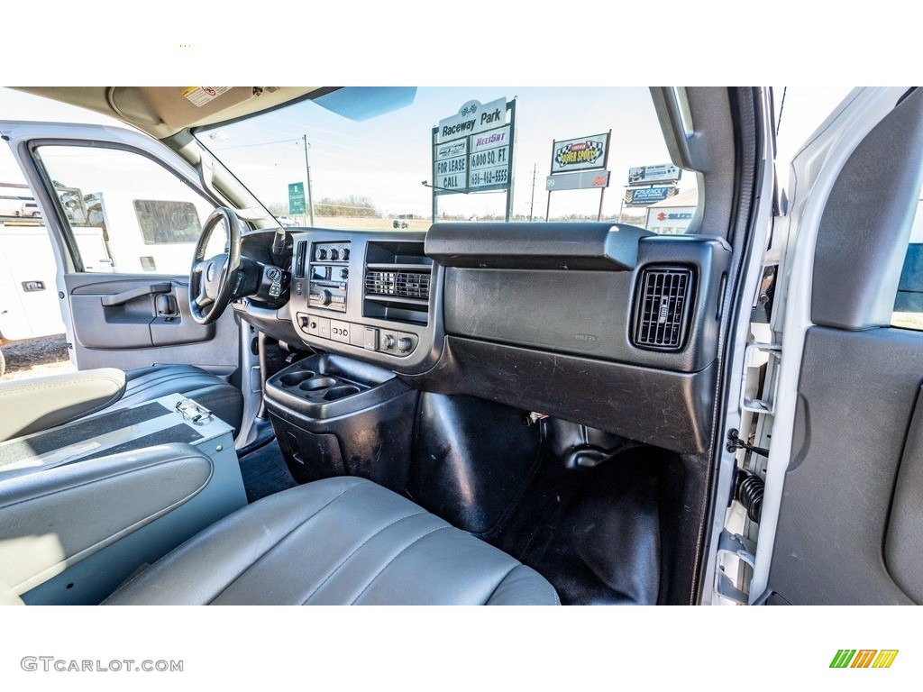 2016 GMC Savana Van 3500 Cargo Front Seat Photo #145167566