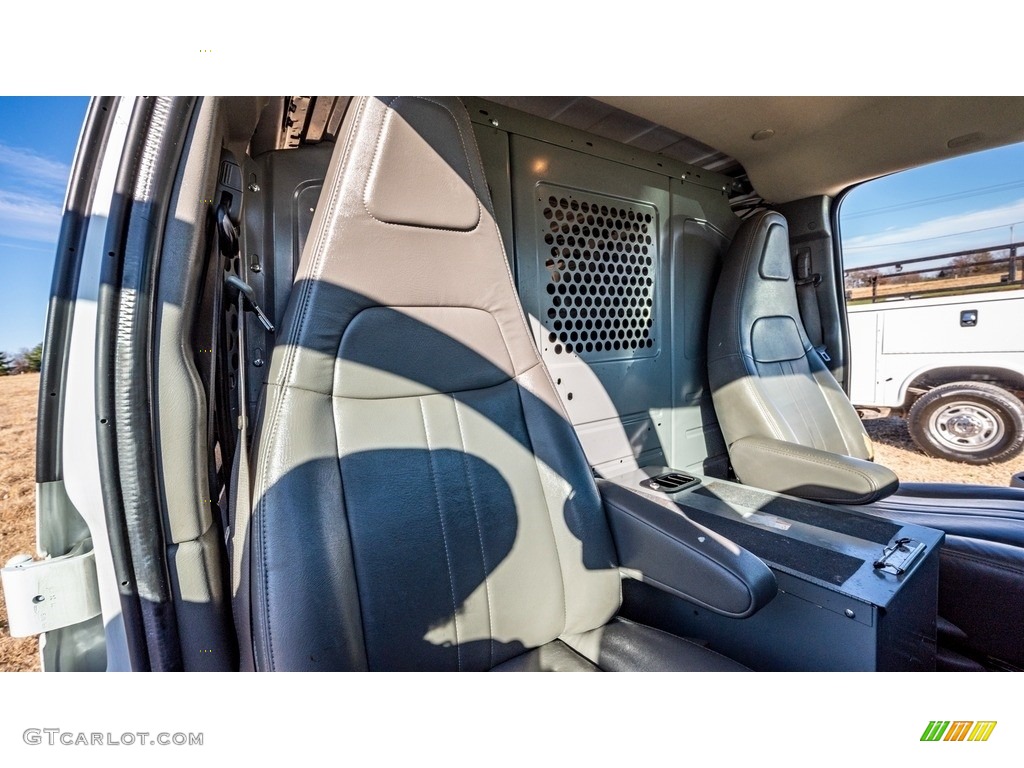 2016 Savana Van 3500 Cargo - Summit White / Medium Pewter photo #26
