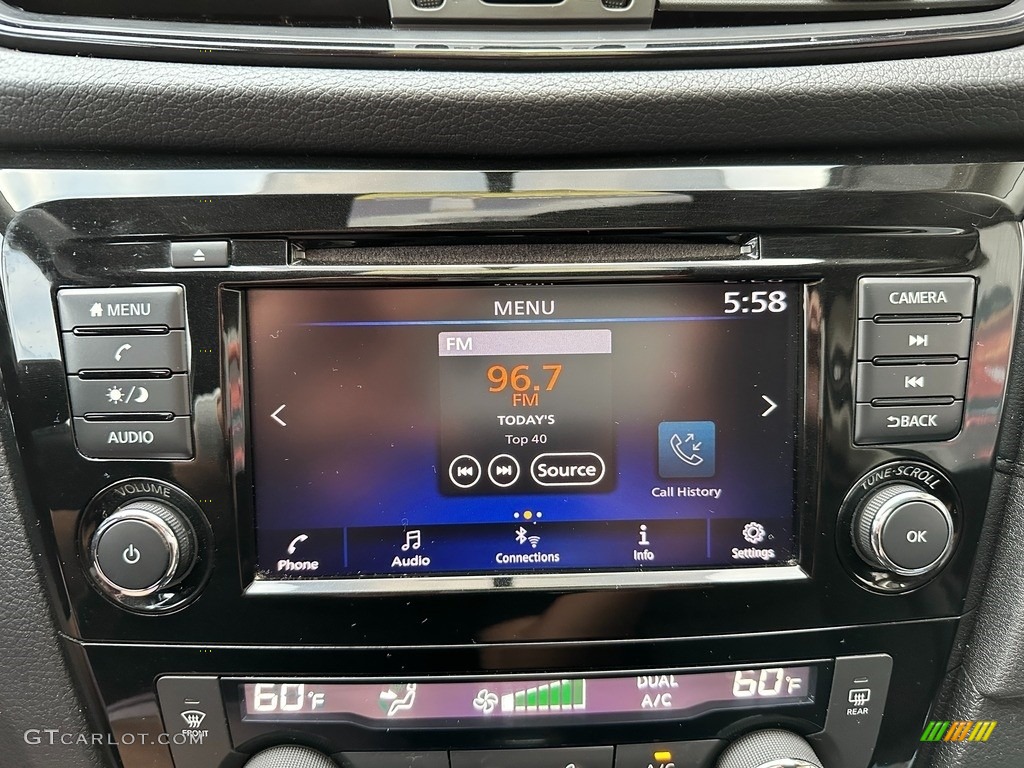 2018 Nissan Rogue SV AWD Audio System Photos