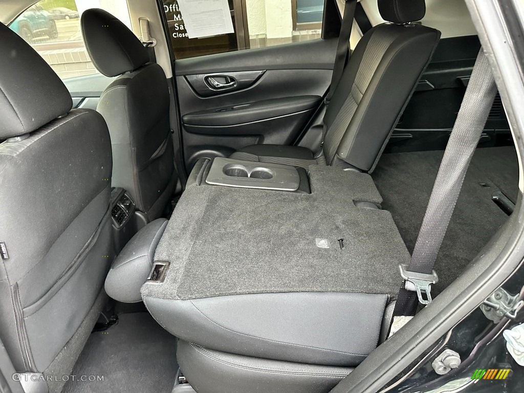 2018 Nissan Rogue SV AWD Rear Seat Photos