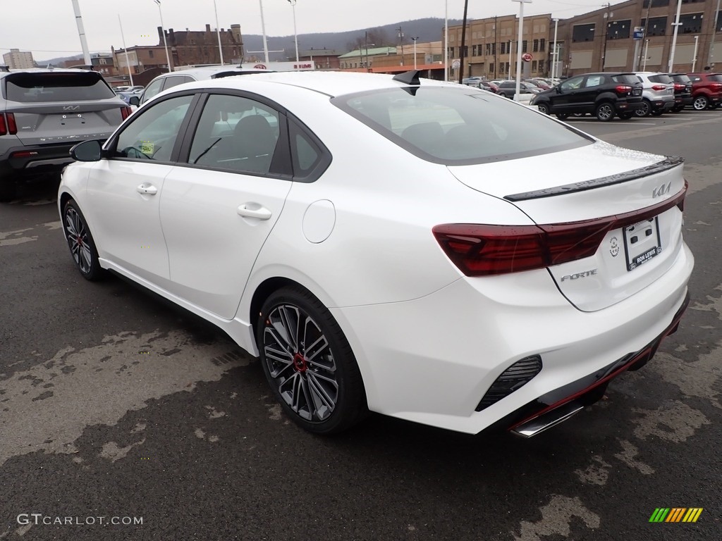 2023 Forte GT - Snow White Pearl / Black photo #6