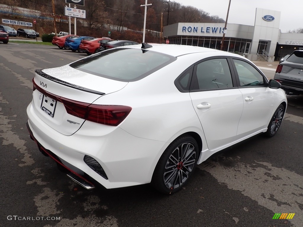 2023 Forte GT - Snow White Pearl / Black photo #8