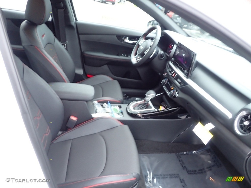 2023 Forte GT - Snow White Pearl / Black photo #11