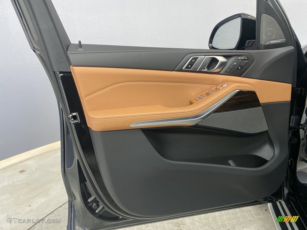 2023 BMW X7 xDrive40i Cognac Door Panel Photo #145173599