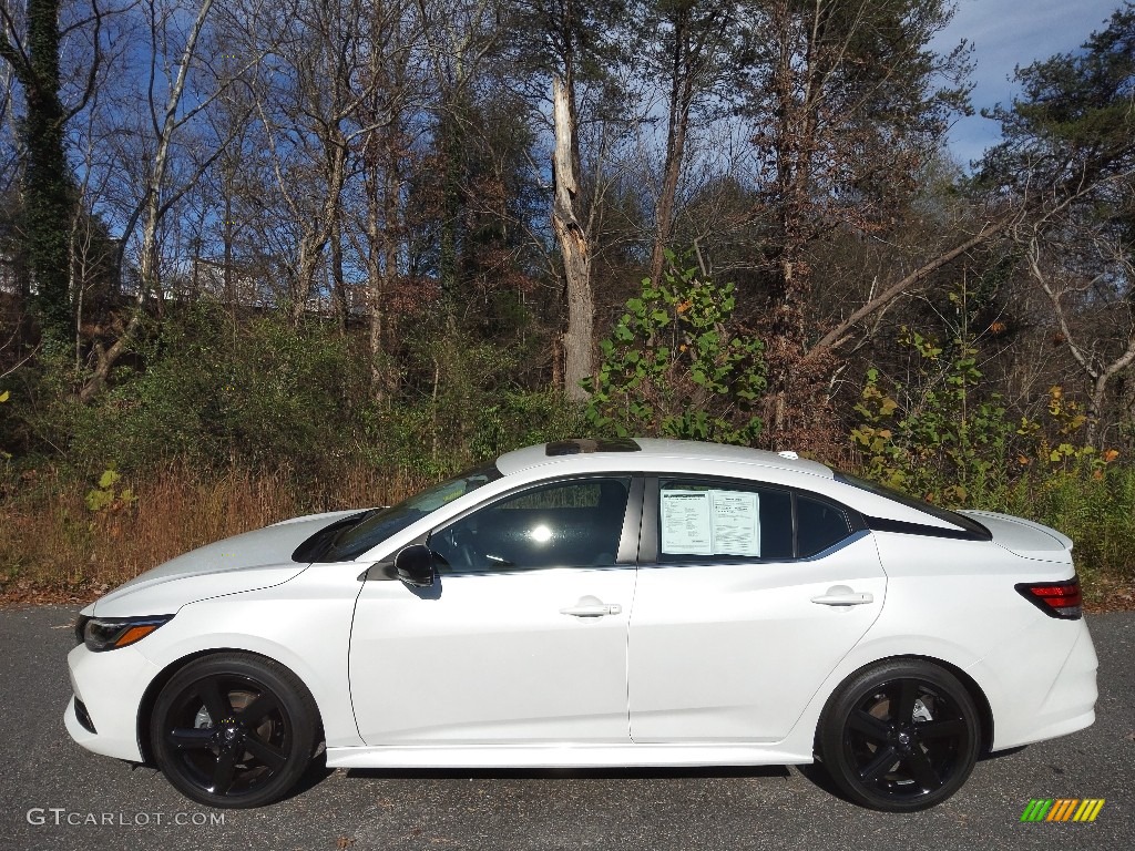 2022 Sentra SR - Aspen White Tricoat / Charcoal photo #1