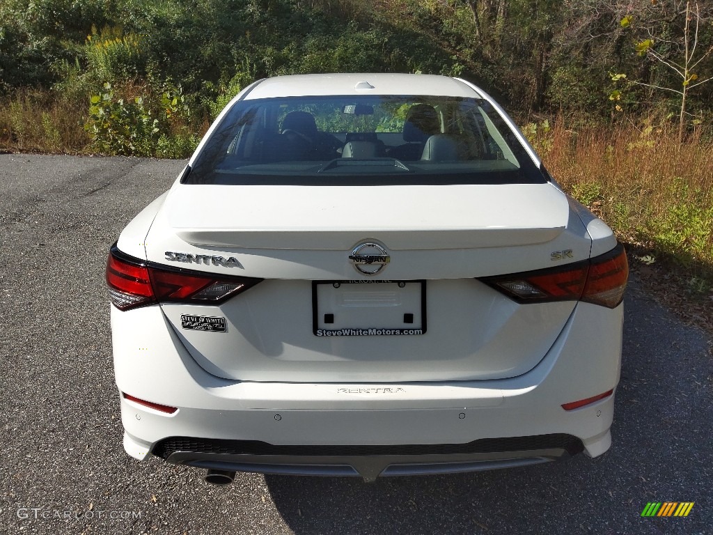 2022 Sentra SR - Aspen White Tricoat / Charcoal photo #7