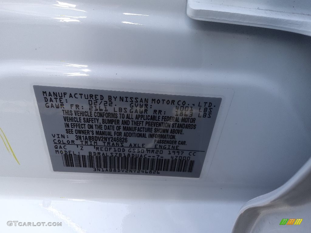 2022 Sentra SR - Aspen White Tricoat / Charcoal photo #28