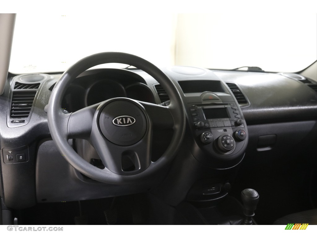 2011 Soul 1.6 - Shadow Black / Black Cloth photo #6