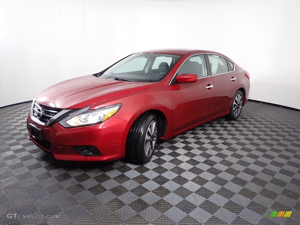 2017 Altima 2.5 SV - Cayenne Red / Charcoal photo #5