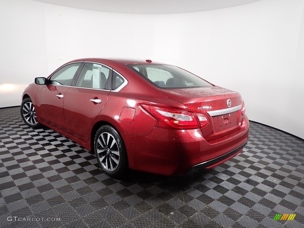 2017 Altima 2.5 SV - Cayenne Red / Charcoal photo #6