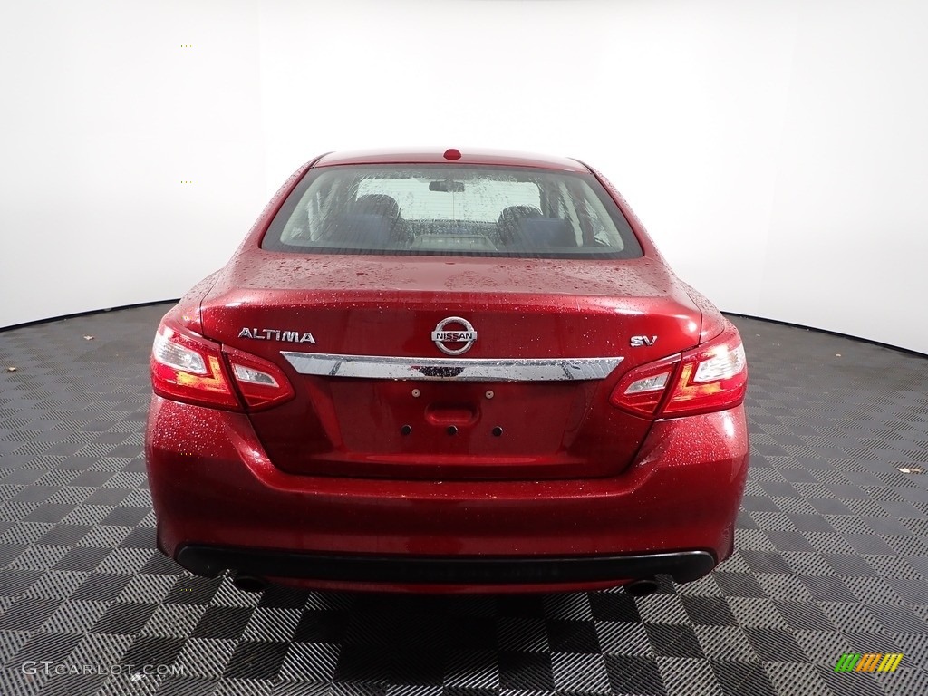 2017 Altima 2.5 SV - Cayenne Red / Charcoal photo #7