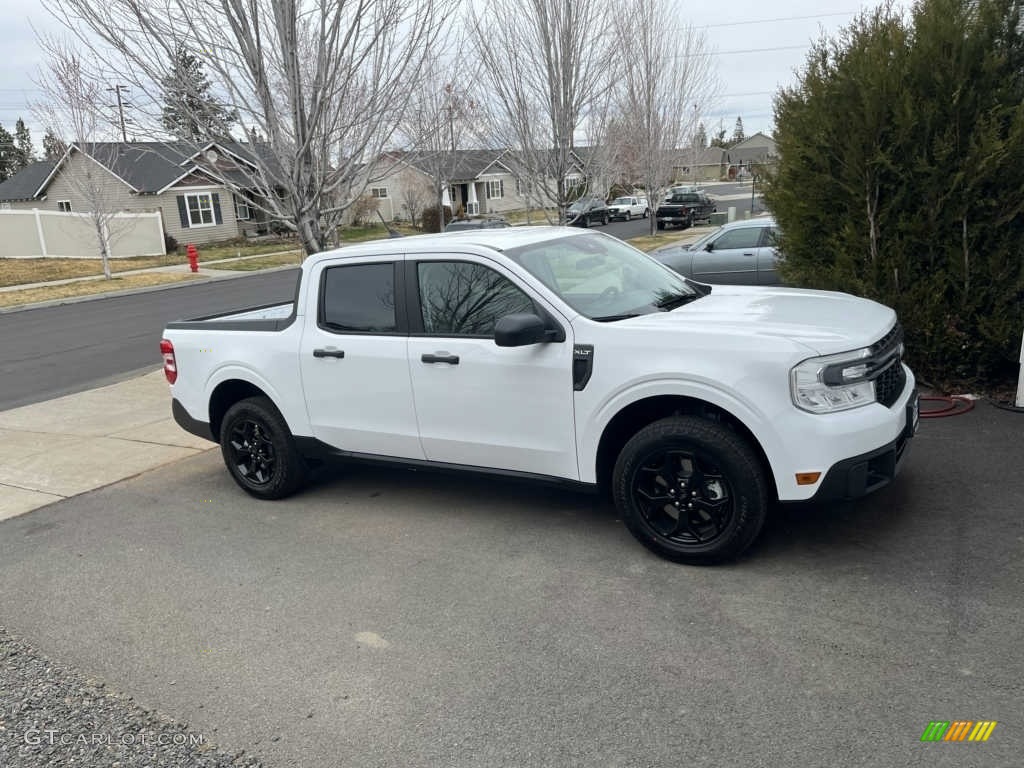 2022 Maverick XLT AWD - Oxford White / Navy Pier/Medium Dark Slate photo #1