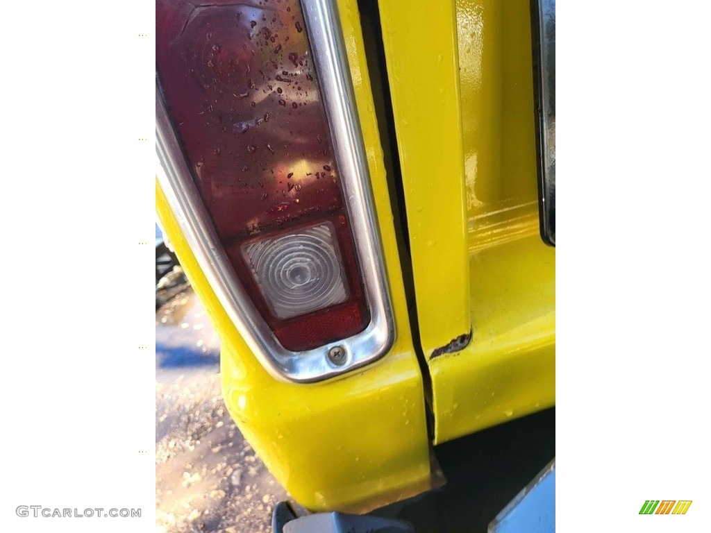 1973 Bronco 4x4 - Canary Yellow / Black photo #19