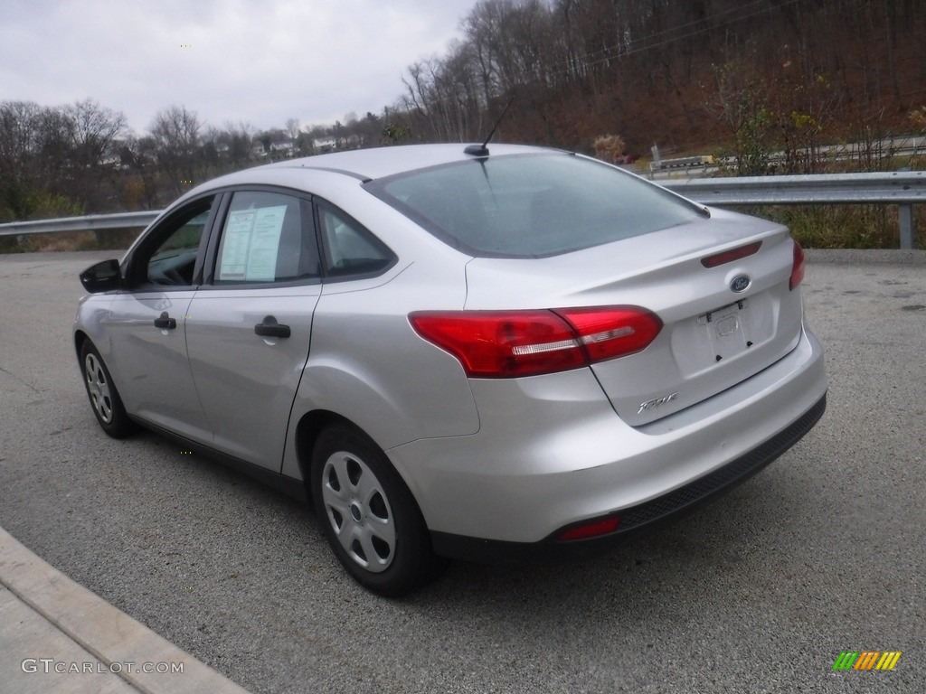 2016 Focus S Sedan - Ingot Silver / Charcoal Black photo #14