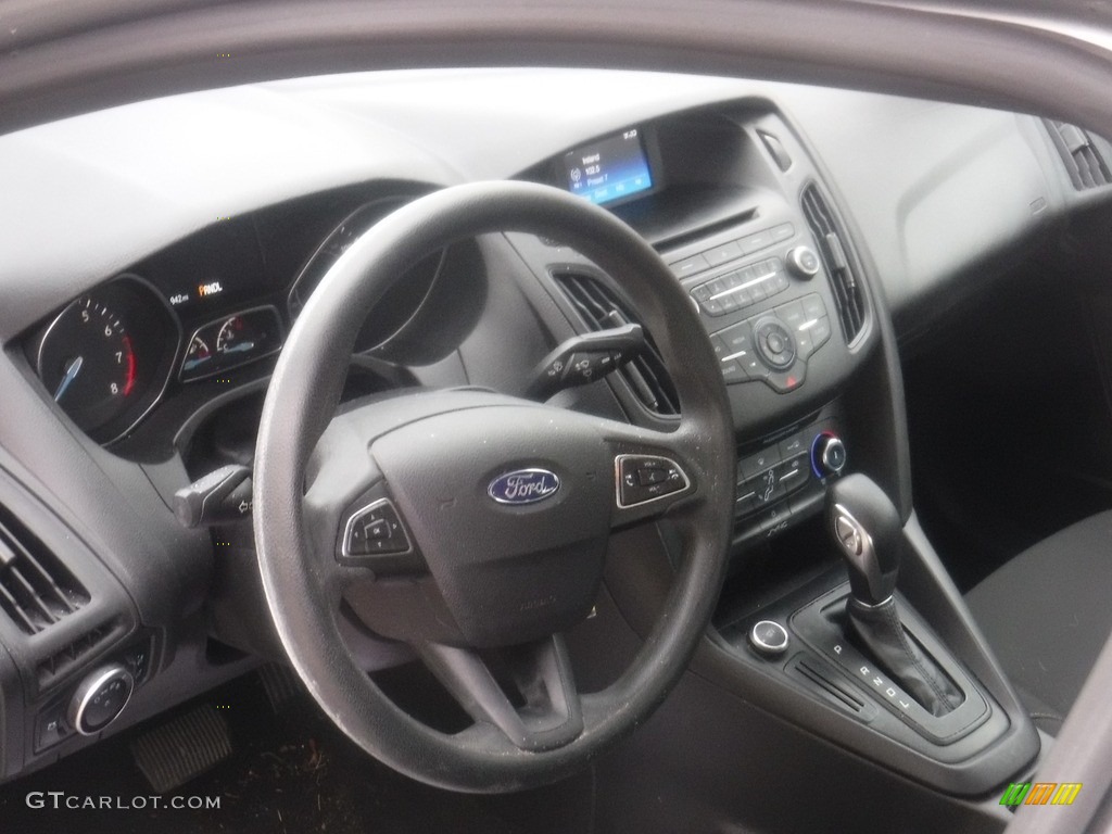 2016 Focus S Sedan - Ingot Silver / Charcoal Black photo #19