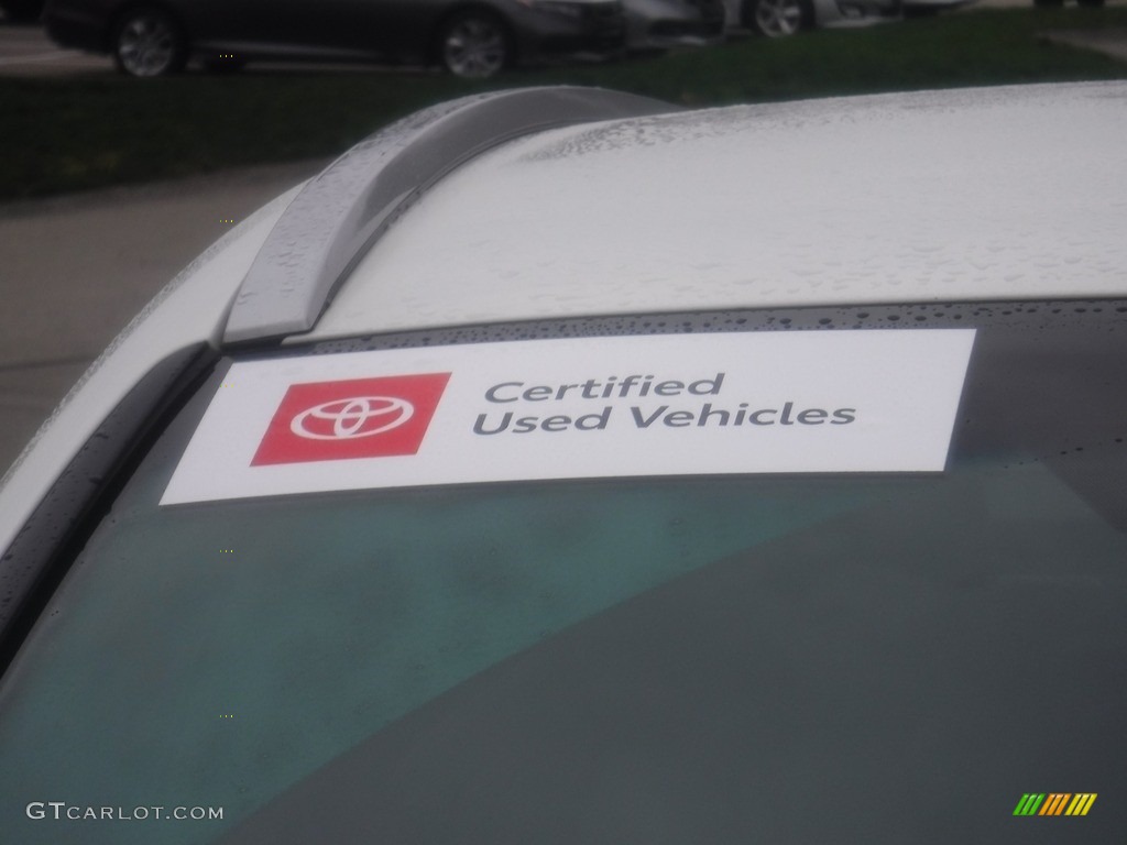 2021 Venza Hybrid XLE AWD - Blizzard White Pearl / Java/Black photo #16