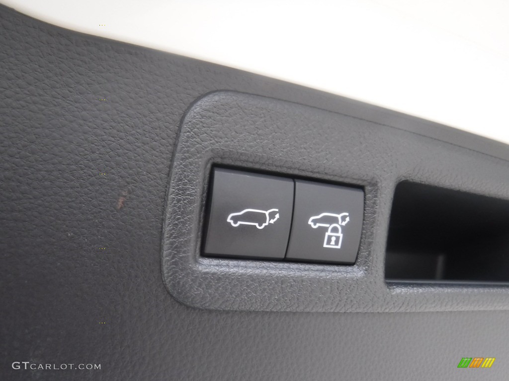 2021 Venza Hybrid XLE AWD - Blizzard White Pearl / Java/Black photo #38