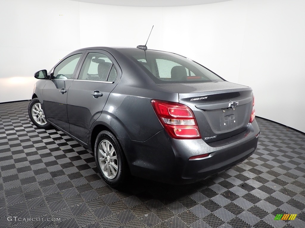 2018 Sonic LT Sedan - Nightfall Gray Metallic / Jet Black photo #6