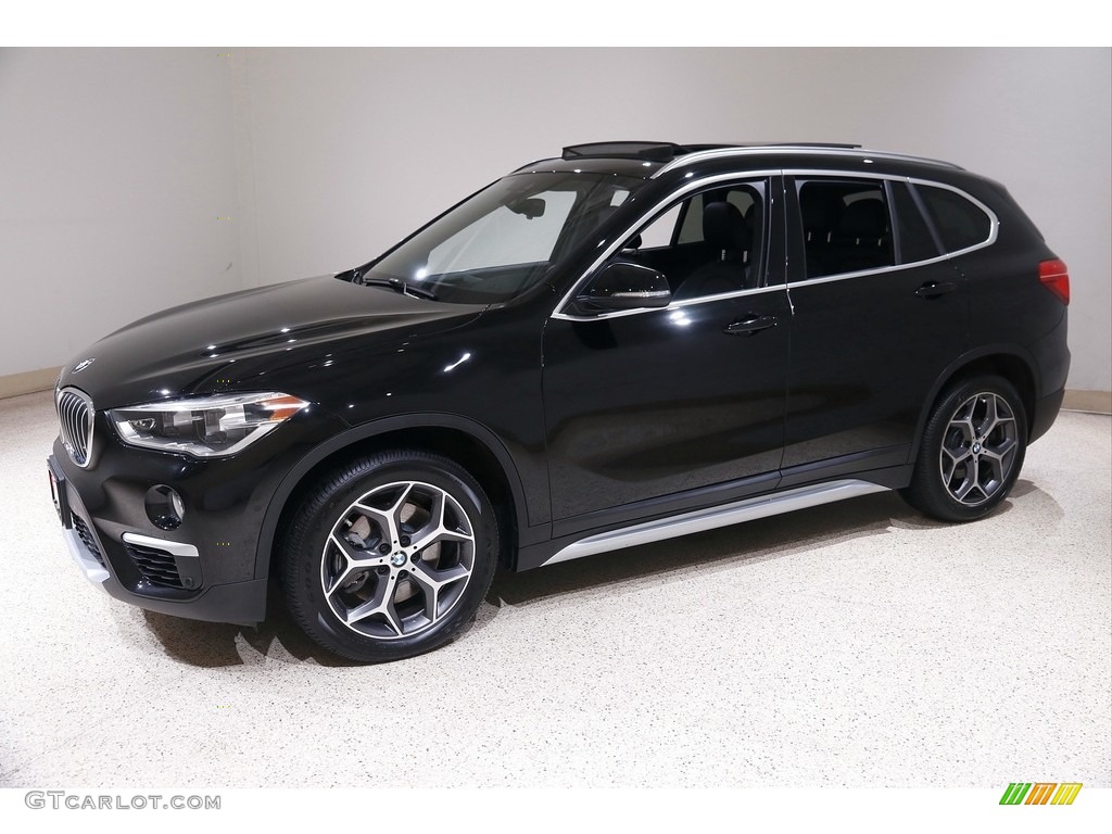 2019 X1 xDrive28i - Jet Black / Black photo #3