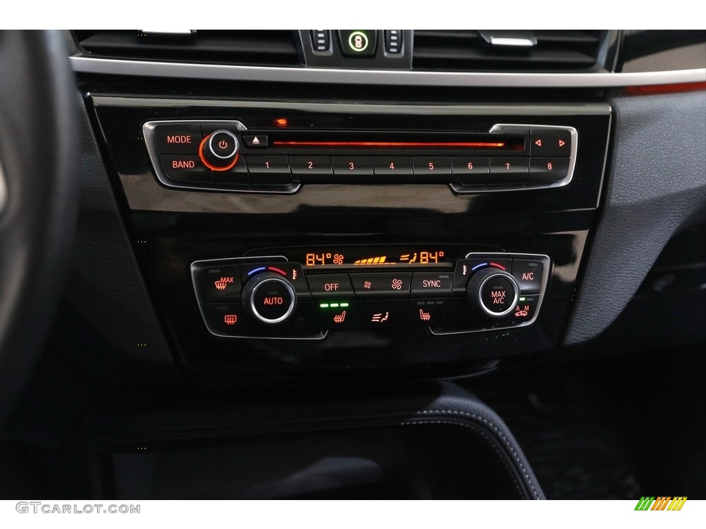 2019 X1 xDrive28i - Jet Black / Black photo #16
