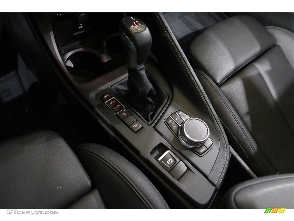2019 X1 xDrive28i - Jet Black / Black photo #17