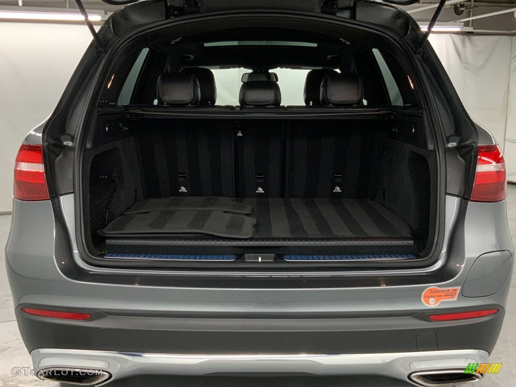 2019 GLC 350e 4Matic - Selenite Grey Metallic / Black photo #8